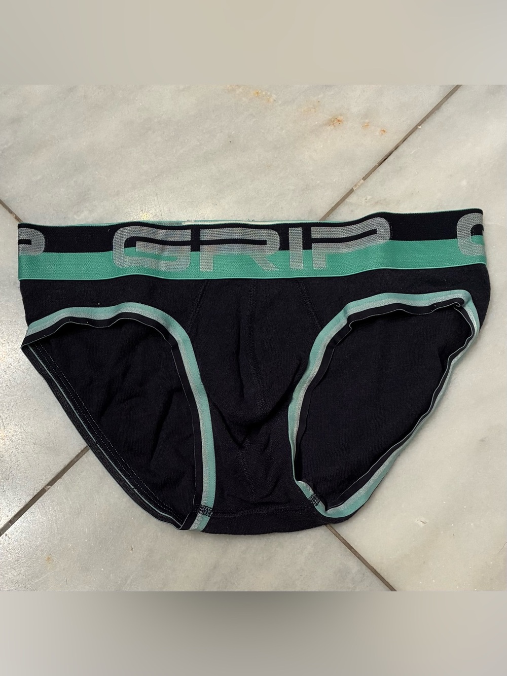 C-in2 Low-rise Mesh Briefs with Mint Trim